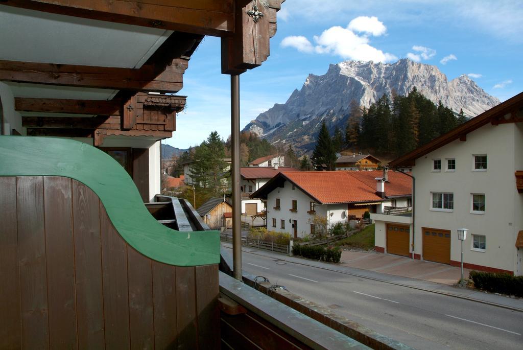 Hotel Alpina Regina ببيرفيير المظهر الخارجي الصورة