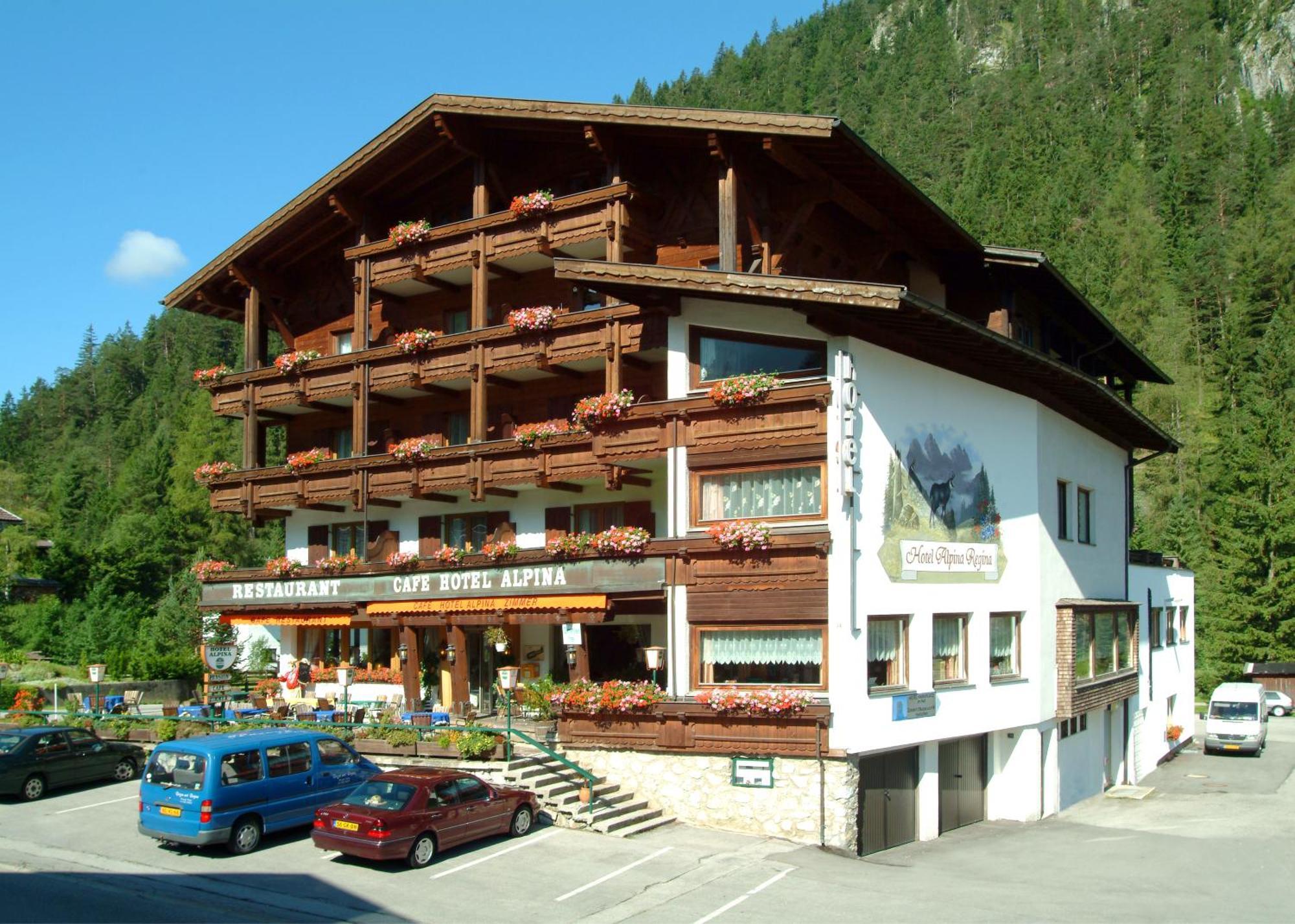 Hotel Alpina Regina ببيرفيير المظهر الخارجي الصورة