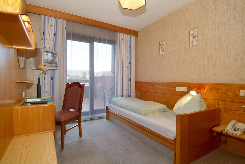 Hotel Alpina Regina ببيرفيير الغرفة الصورة