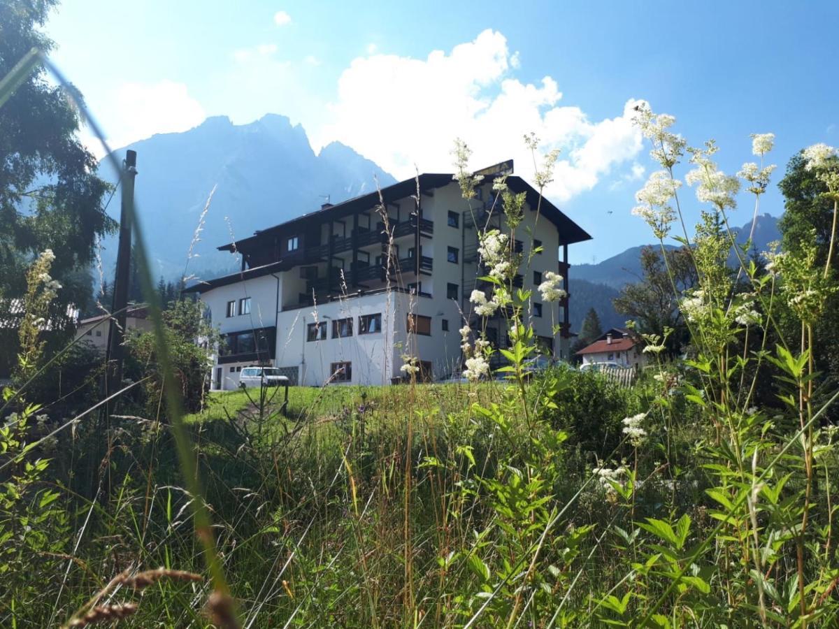 Hotel Alpina Regina ببيرفيير المظهر الخارجي الصورة