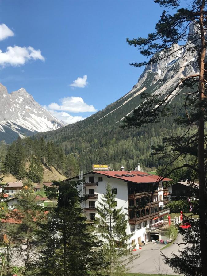Hotel Alpina Regina ببيرفيير المظهر الخارجي الصورة